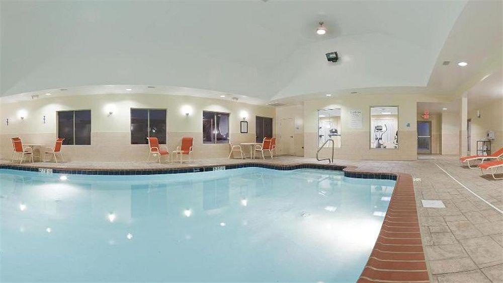 Holiday Inn Express & Suites Fredericksburg By Ihg Экстерьер фото