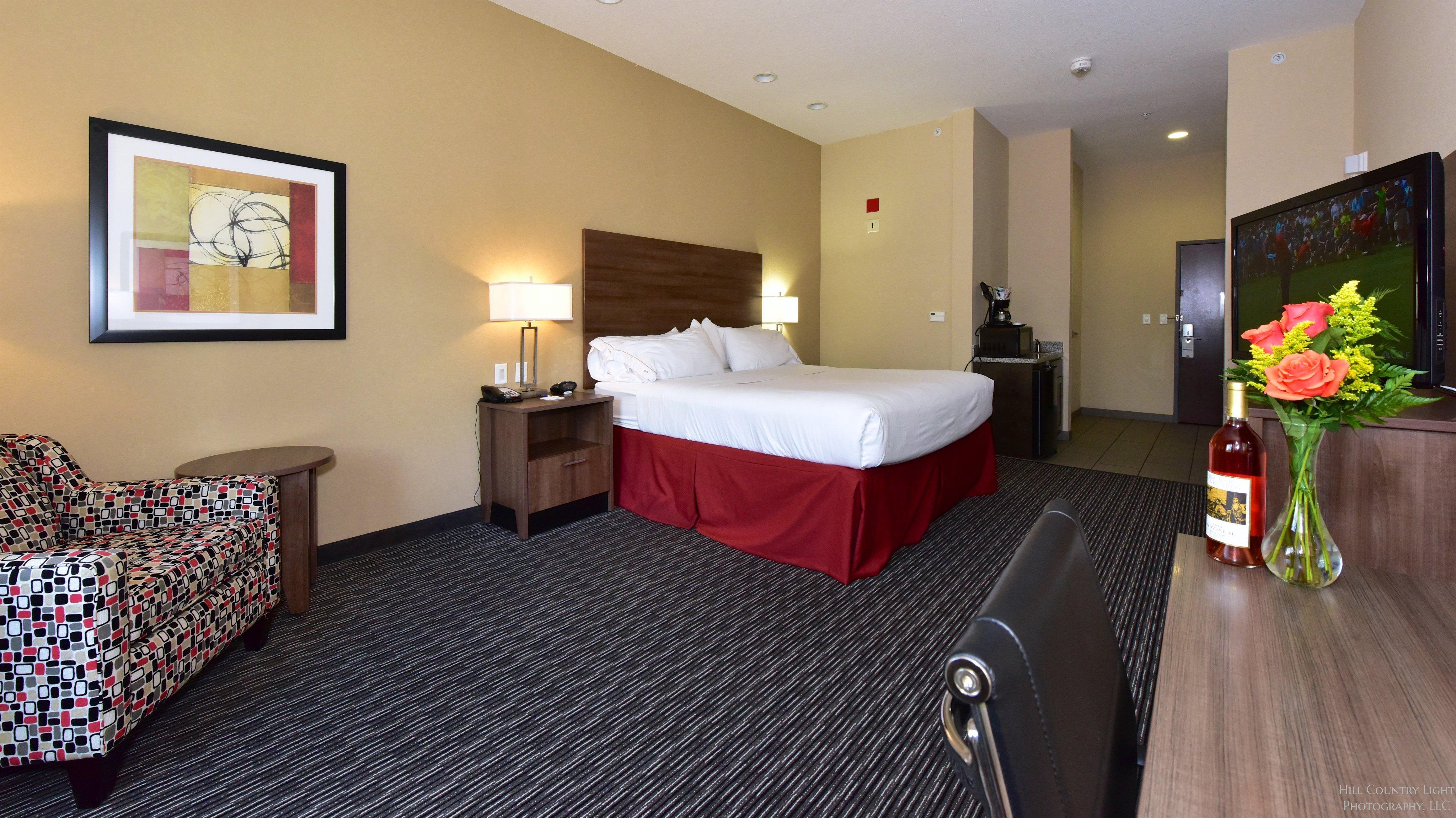 Holiday Inn Express & Suites Fredericksburg By Ihg Экстерьер фото