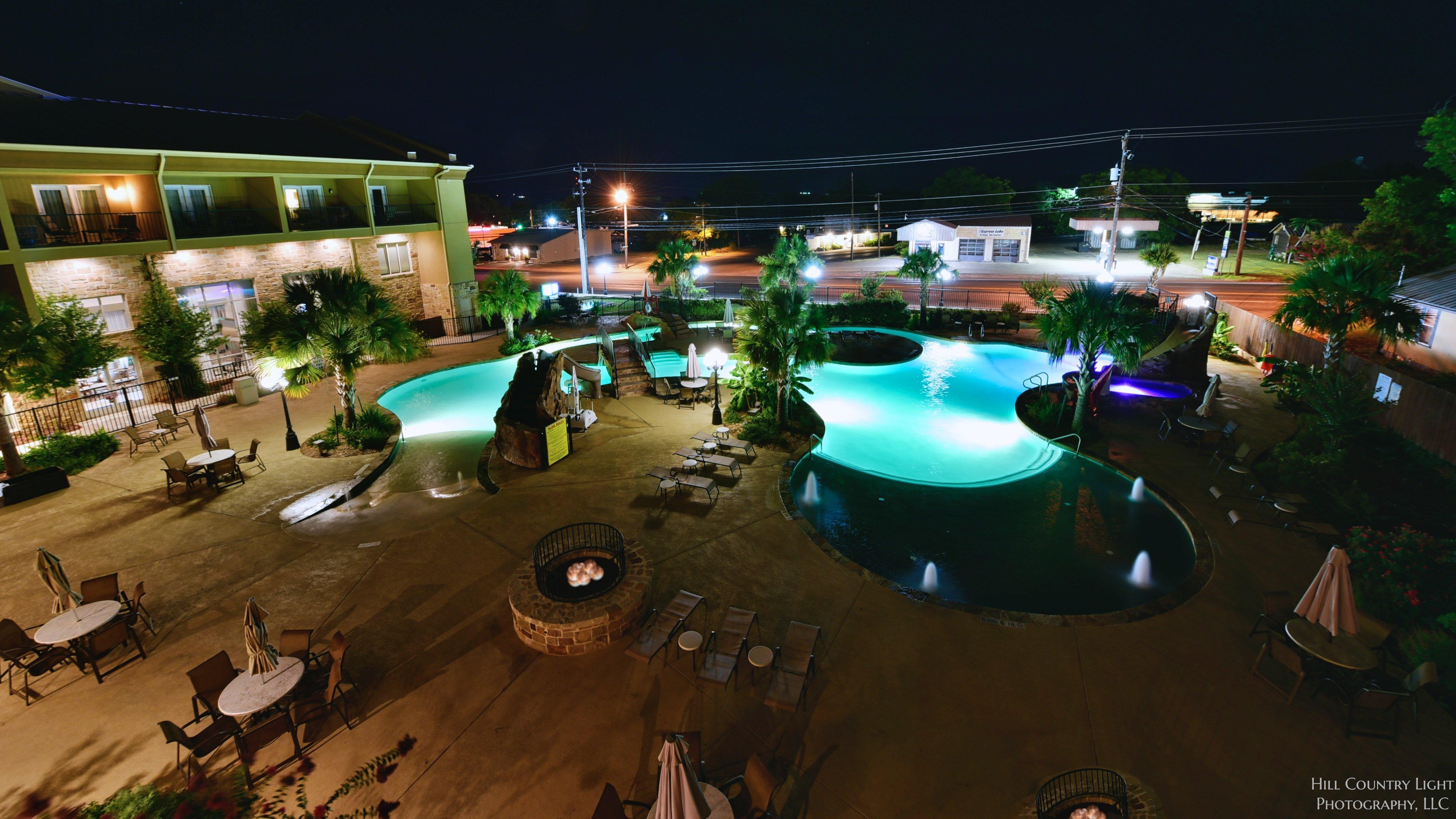 Holiday Inn Express & Suites Fredericksburg By Ihg Экстерьер фото