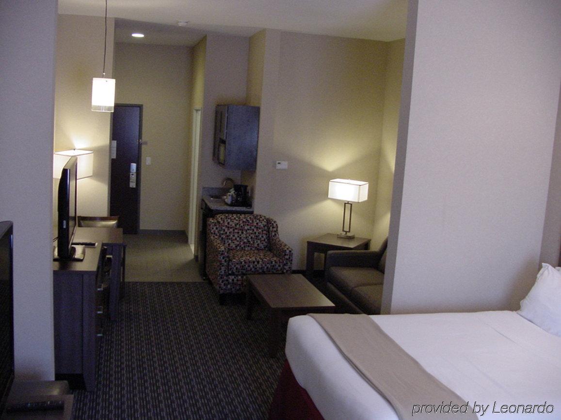 Holiday Inn Express & Suites Fredericksburg By Ihg Экстерьер фото
